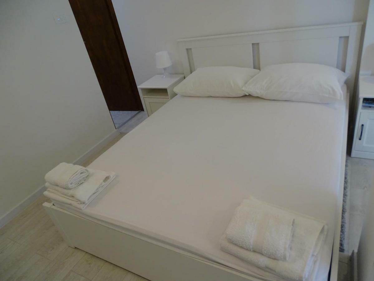 Job Studio Apartments سبليت المظهر الخارجي الصورة